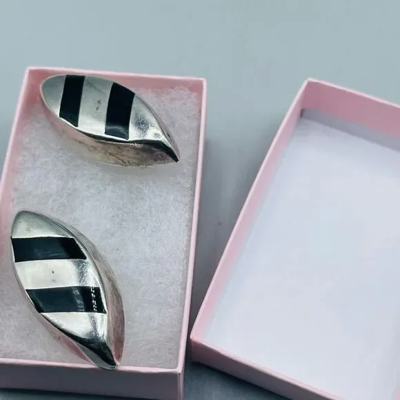 Mexico handmadeSterling silver and black onyx clip earrings